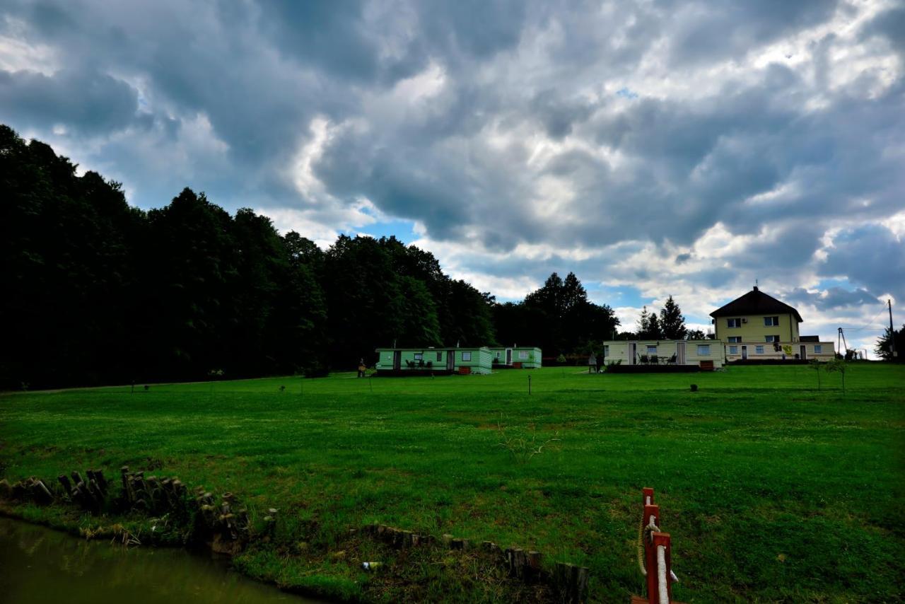 Lesny Zakatek Radocza Hotel Bagian luar foto