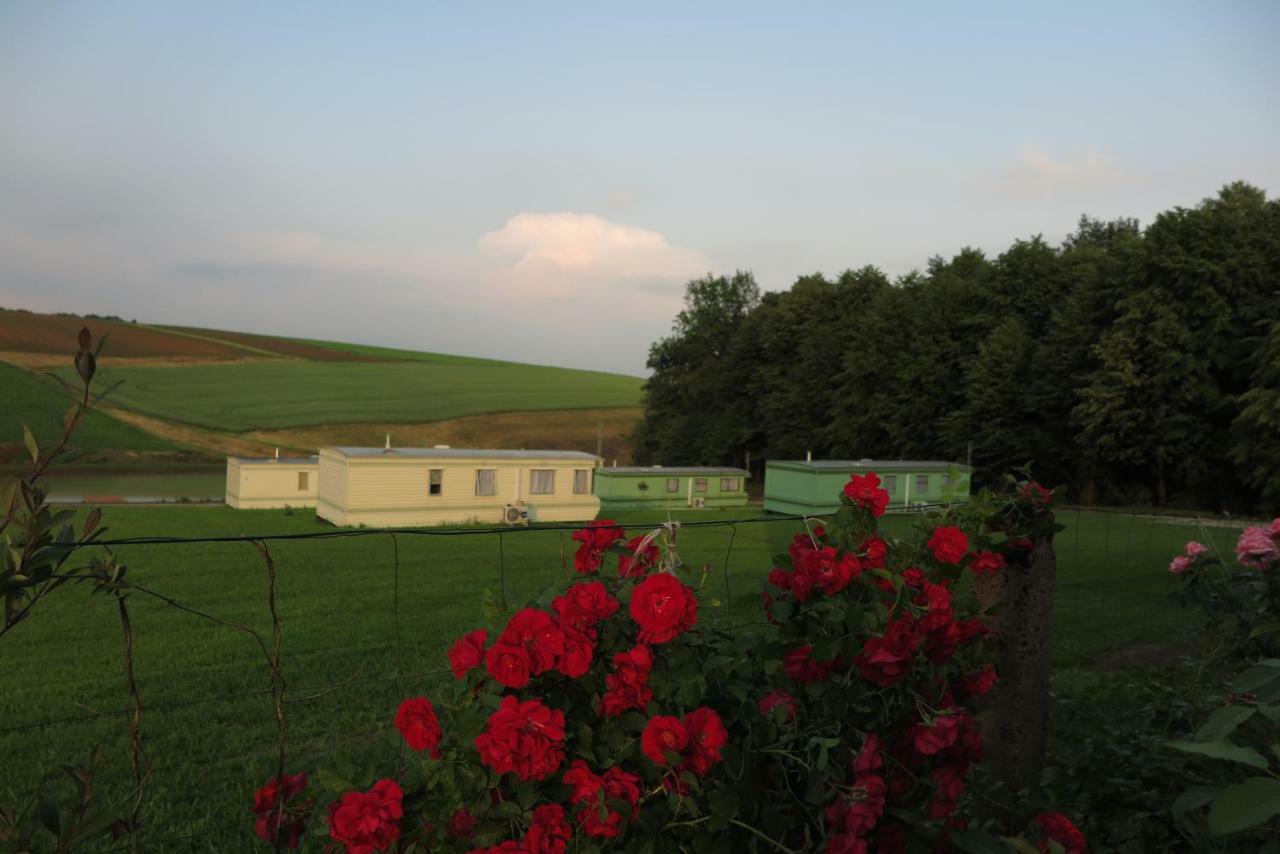 Lesny Zakatek Radocza Hotel Bagian luar foto